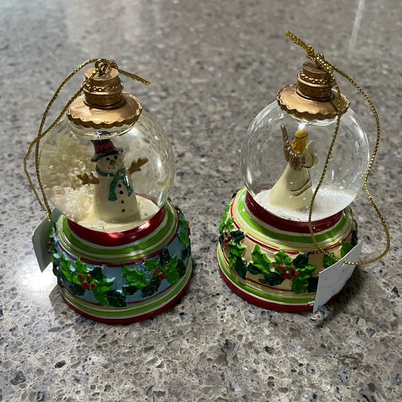 Wind-up Musical Snow Globe Christmas Tree Ornaments - Picture 1 of 7
